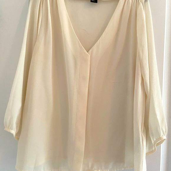 Creamy blouse - Picture 1 of 3